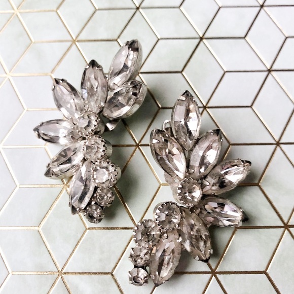 Glam vintage 50’s rhinestone climber earrings - Picture 2 of 4